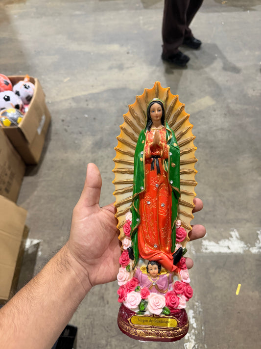 Virgen de Guadalupe Statue with White Crystal Accents & Pink Flowers – 20 cm Religious Figurine